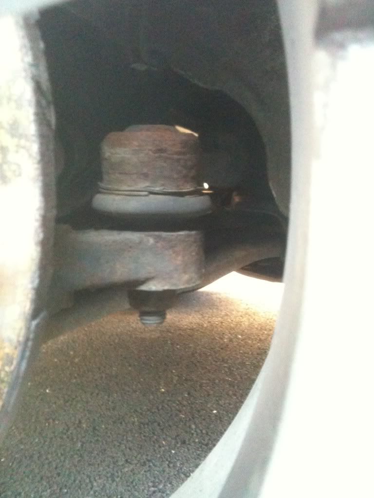 Knocking noise, track rod ends? Pics inside. Vauxhall CorsaC Forum
