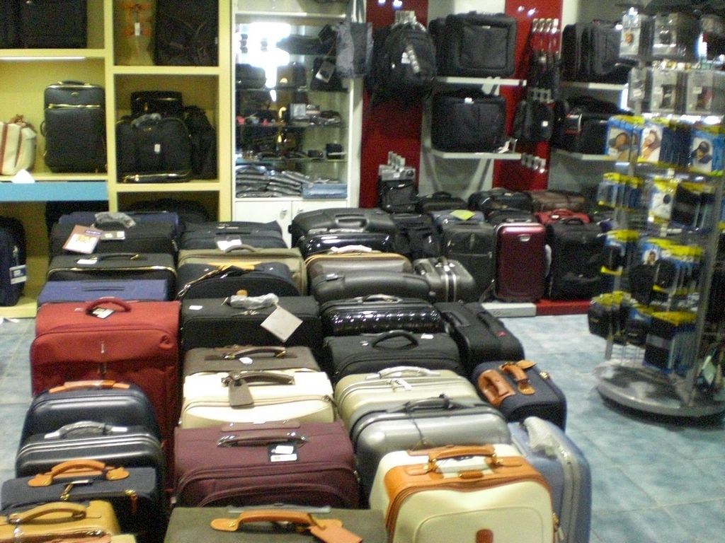 photo luggageshop