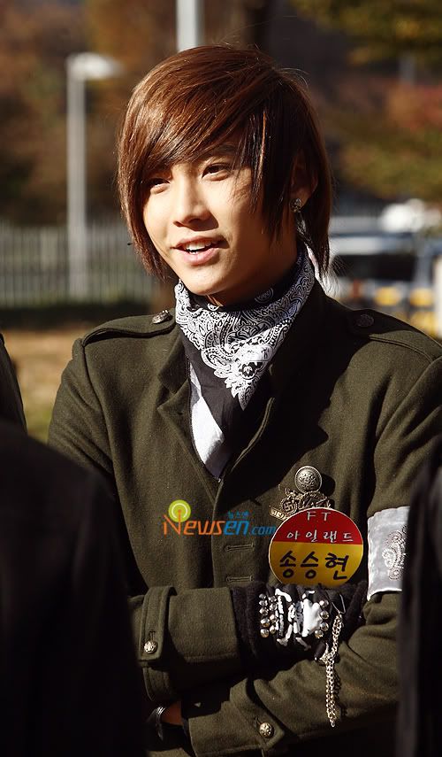 091117 FT Island’s Song Seunghyun, Once Argued With Team Member Lee Hongki Pictures, Images and Photos