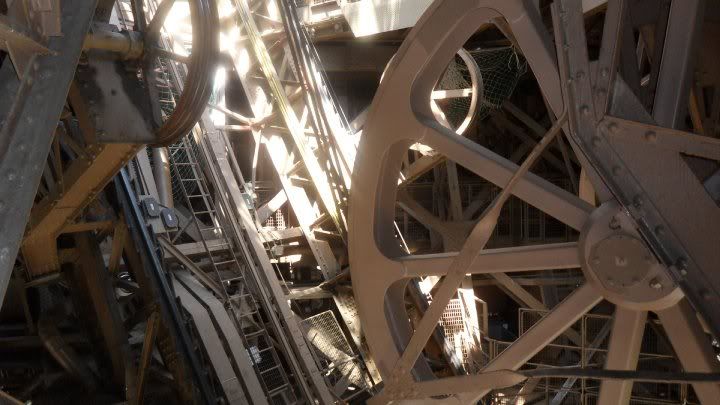 [Image: zeifeelinside.jpg]