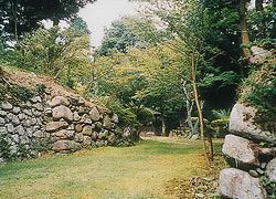 врата руин замка Фукичи