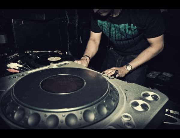 IMAGE: http://i849.photobucket.com/albums/ab58/MattPetley/image0953.jpg