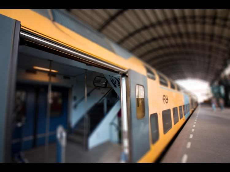 IMAGE: http://i849.photobucket.com/albums/ab58/MattPetley/tilt7edit.jpg