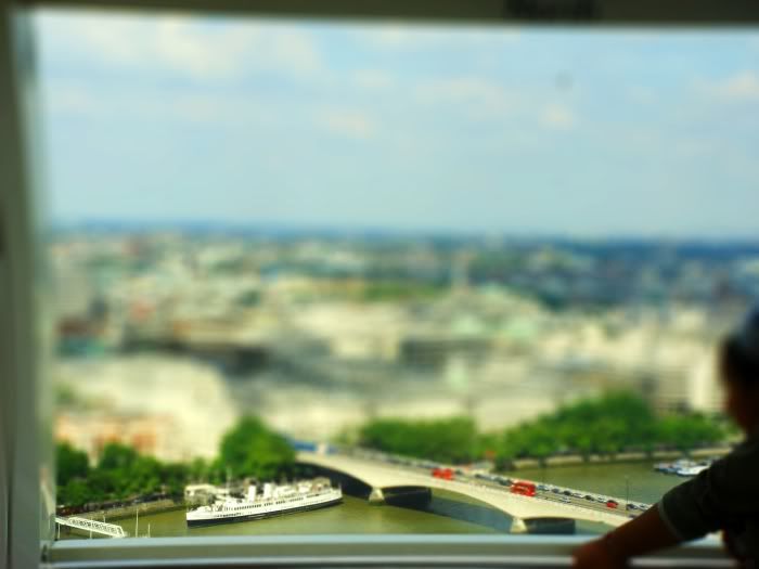 IMAGE: http://i849.photobucket.com/albums/ab58/MattPetley/tiltyedit.jpg