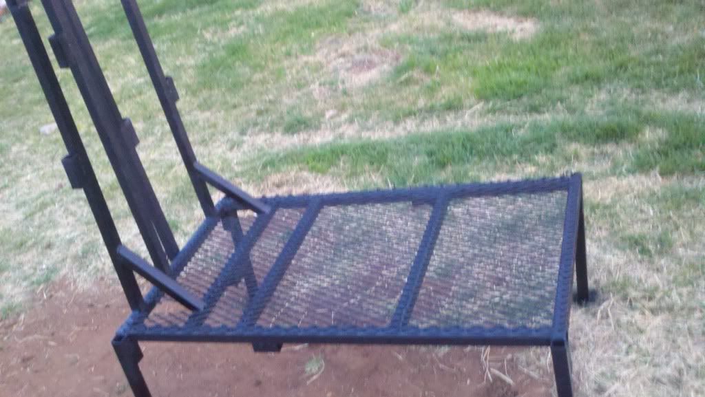 My $16.27 Milk Stand (Pic Heavy) - Goats