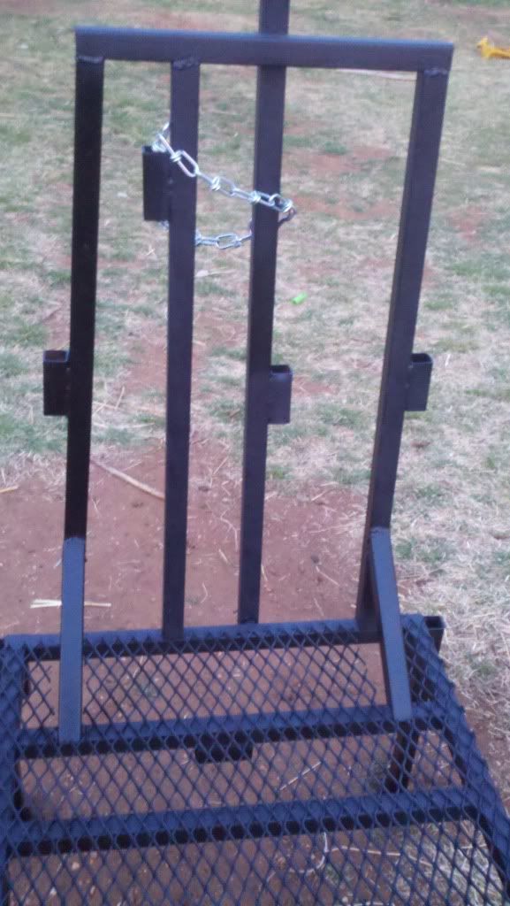 My $16.27 Milk Stand (Pic Heavy) - Goats