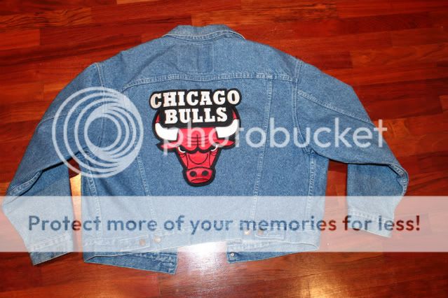 Vintage CHicago Bulls Blue Jean Jacket Crewneck Sweater Sweat JOrdan 